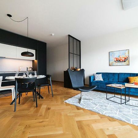 Modern Luxury Apartment In City Centre 탈린 외부 사진