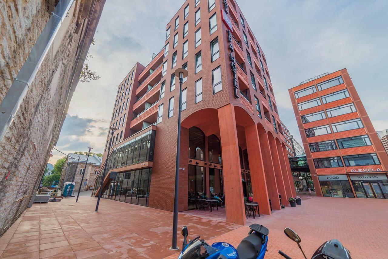 Modern Luxury Apartment In City Centre 탈린 외부 사진